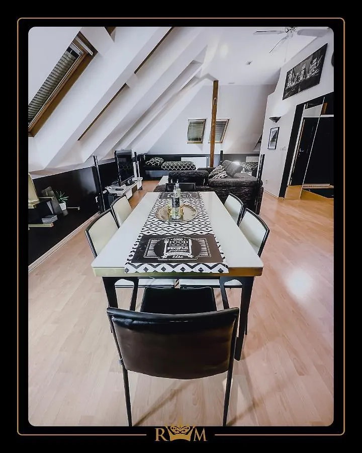 Rm Luxury Apartment In Prague • 6 People • Free Parking • Pets
